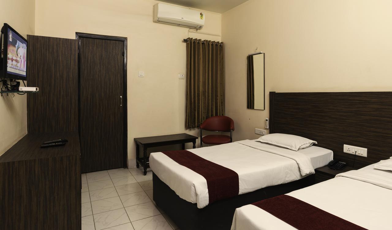 Sunshine Hotel Raigarh Exterior foto